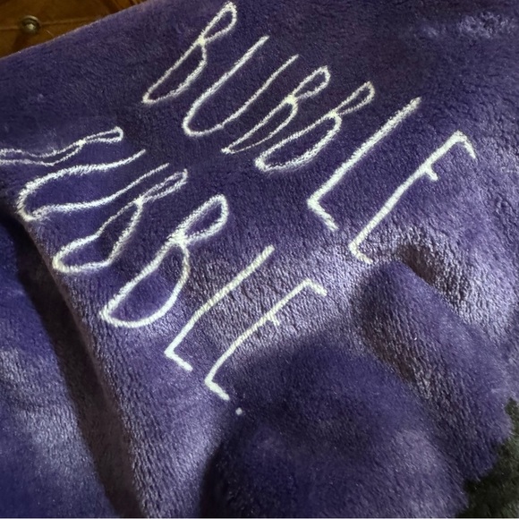 NWT! Rae Dunn 👻 Mystical Halloween Purple Blanket Throw - Picture 8 of 10